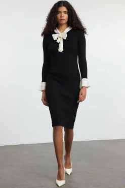 Vestido con detalle de lazo