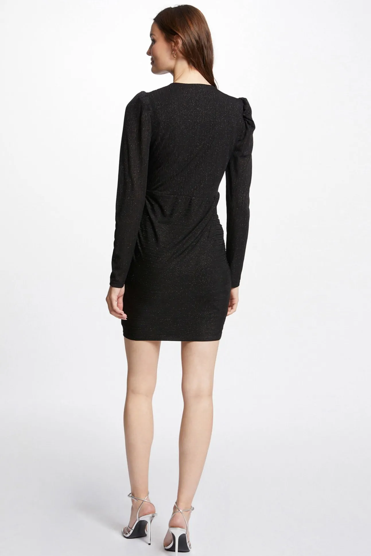 Vestido corto ajustado