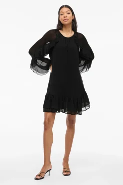 Vestido corto con volantes