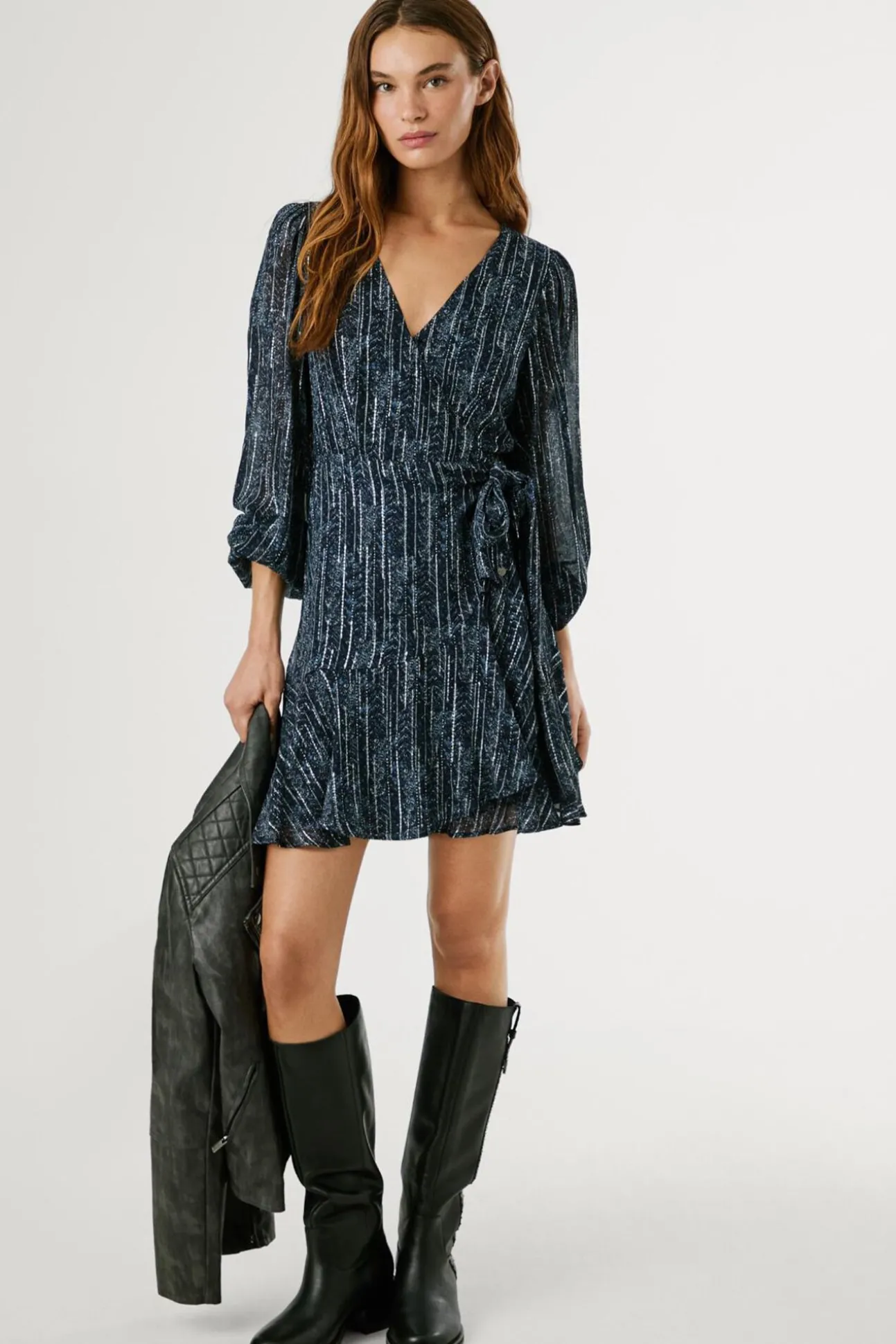 Vestido Corto Cruzado