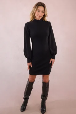 Vestido corto de manga larga detalle botones