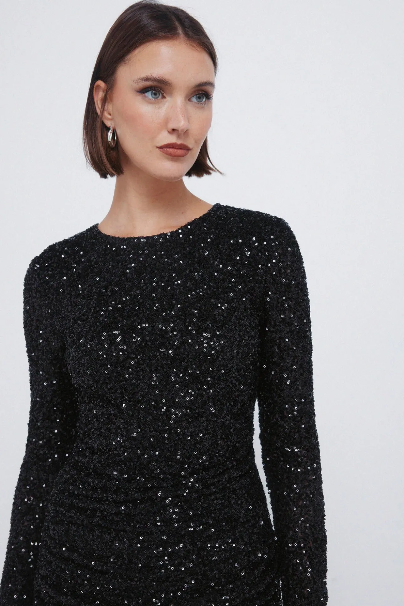 Vestido corto drapeado lentejuelas