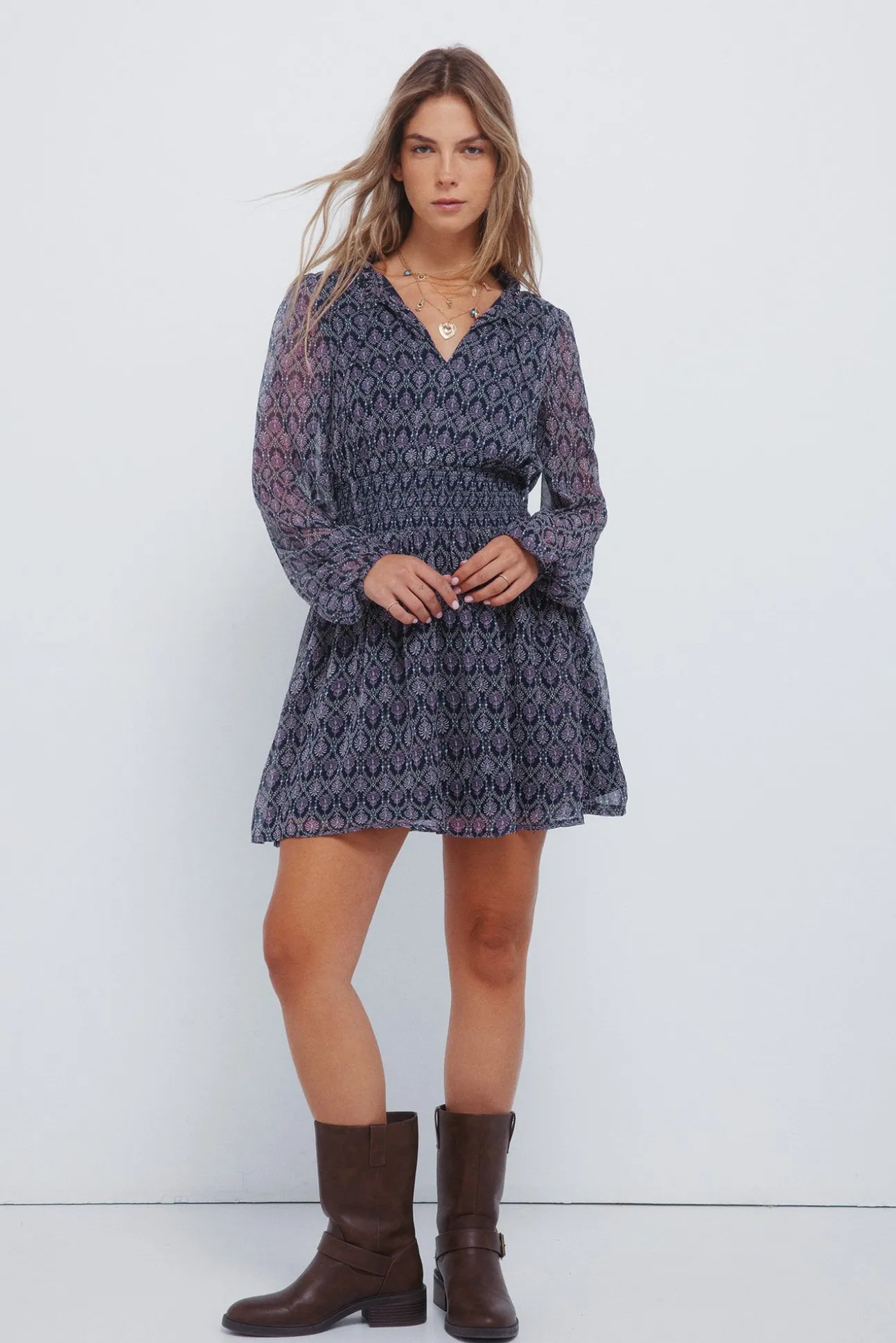 Vestido corto estampado geométrico