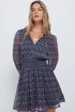 Vestido corto estampado geométrico