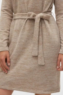 Vestido corto manga larga