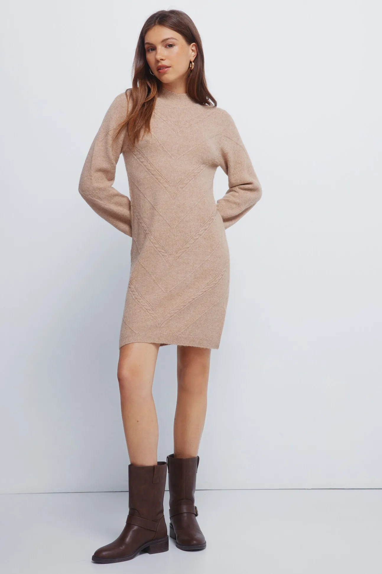 Vestido corto punto cable knit