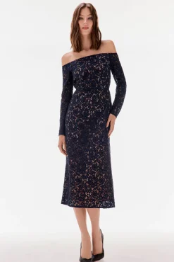 Vestido encaje manga larga