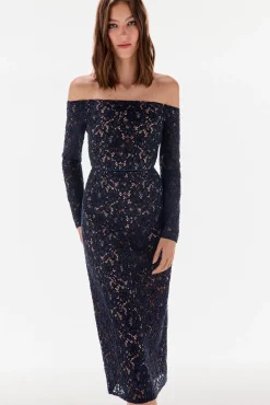 Vestido encaje manga larga