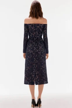 Vestido encaje manga larga