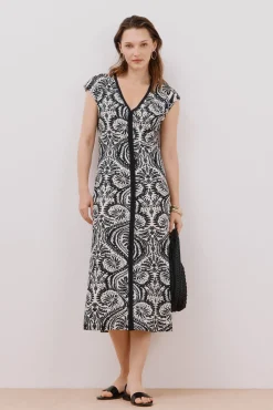 Vestido escote pico contraste