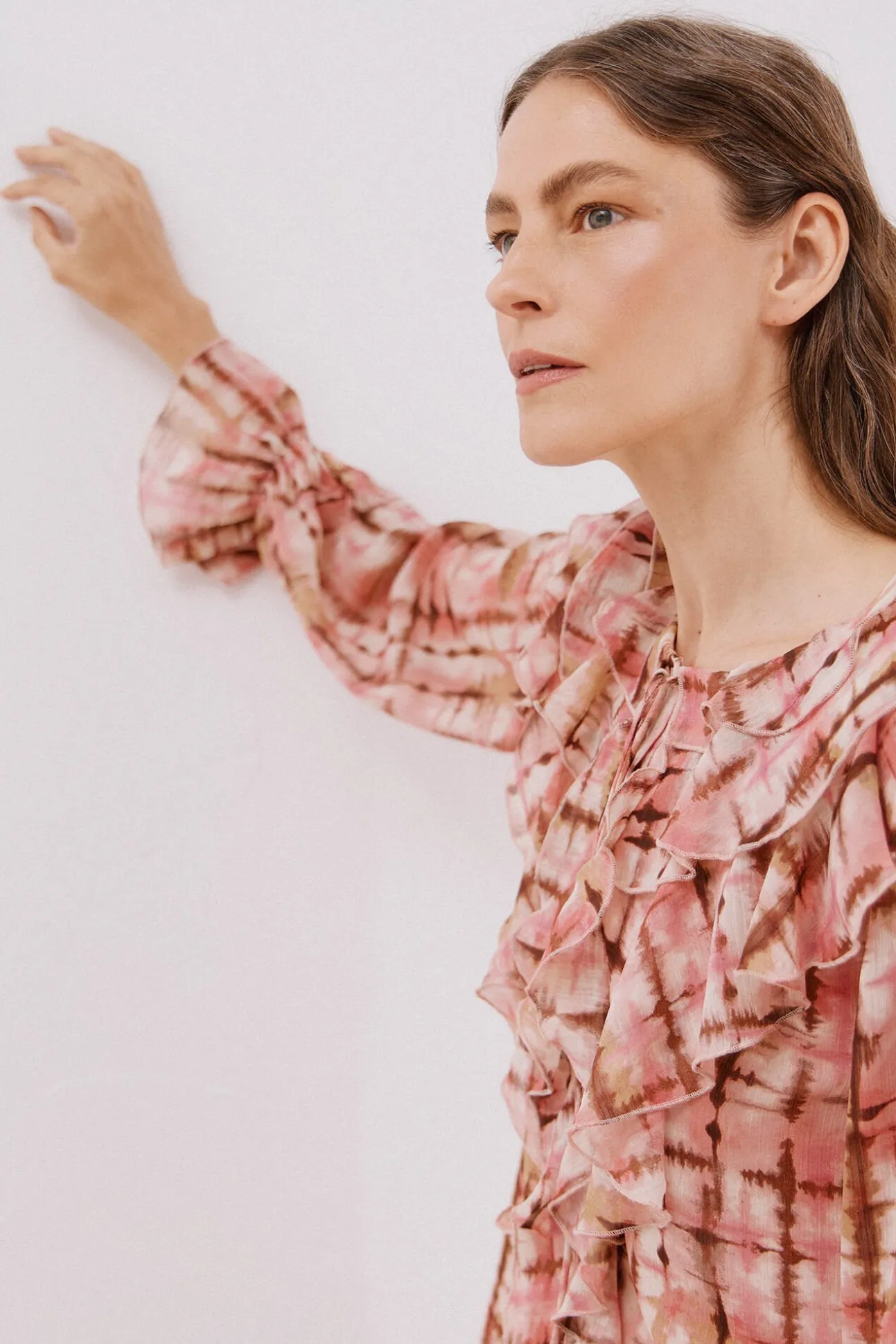 Vestido fluido volantes