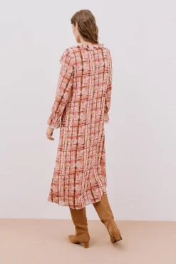 Vestido fluido volantes