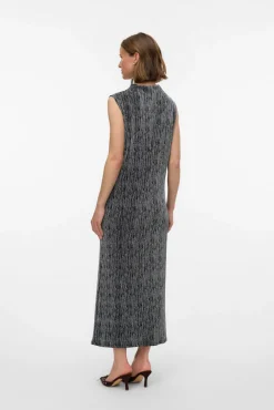 Vestido largo con brillos de manga sisa