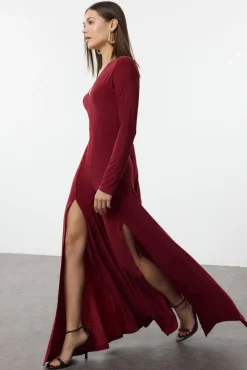 Vestido largo con escote en V