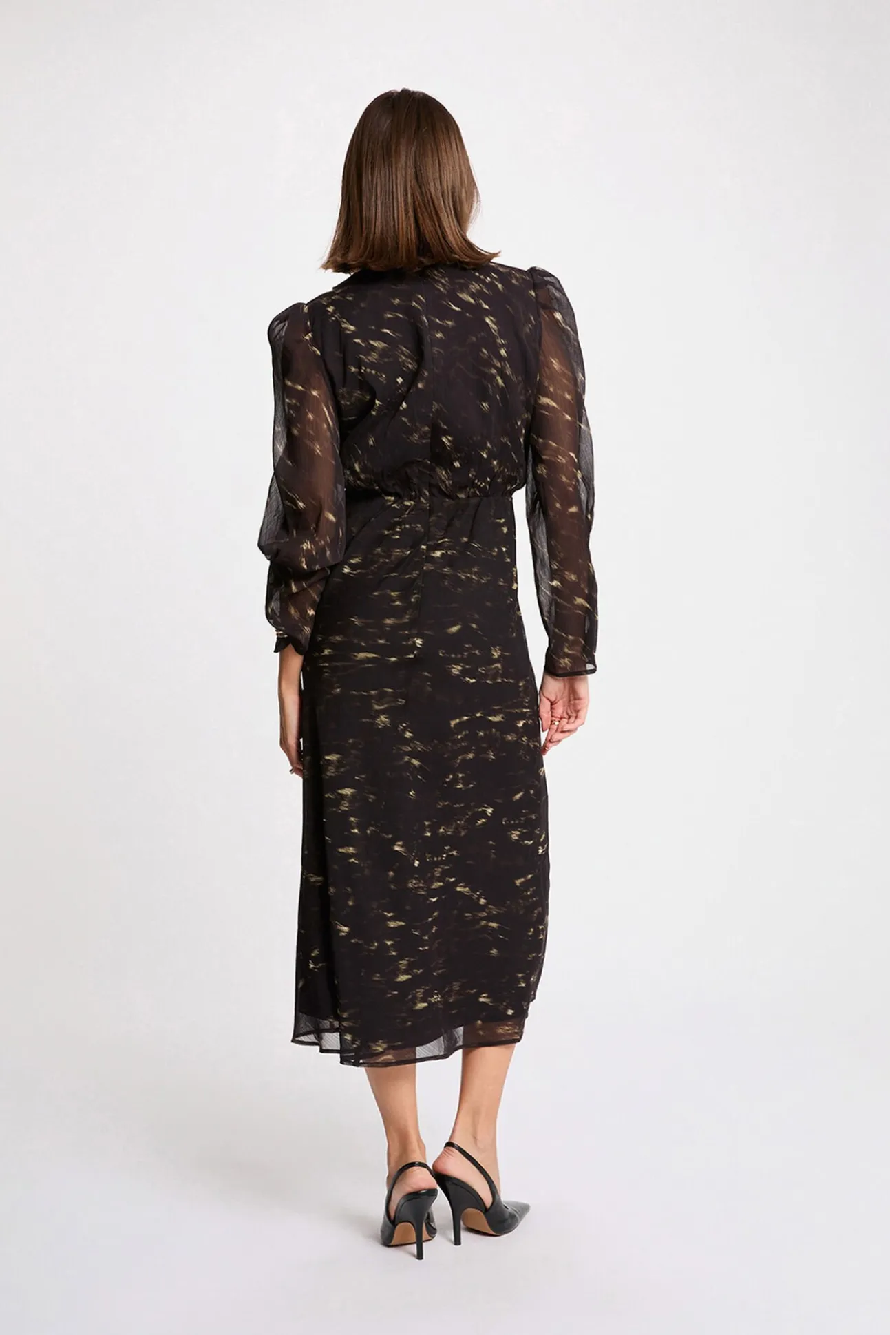 Vestido largo con mangas abullonadas