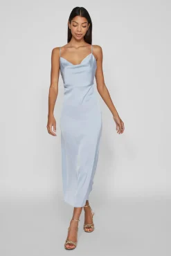 Vestido largo satinado escote drapeado