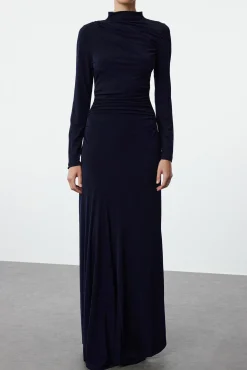 Vestido maxi de cuello alto