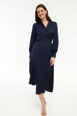 Vestido midi cruzado satinado