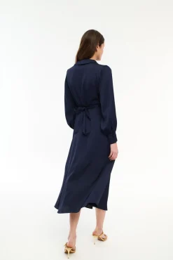 Vestido midi cruzado satinado