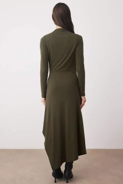 Vestido midi cuello subido