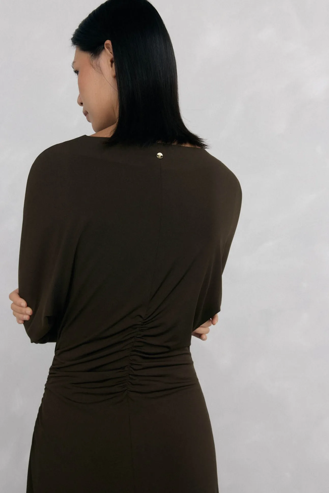 Vestido midi manga larga punto fruncido