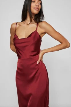 Vestido midi satinado