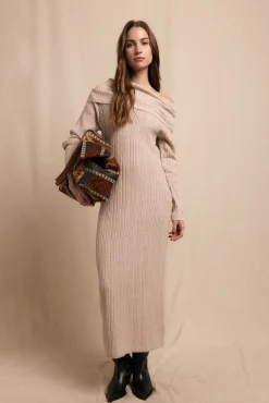 Vestido punto cuello amplio