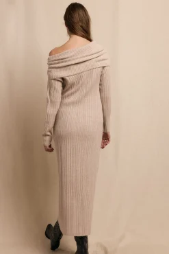 Vestido punto cuello amplio