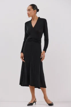 Vestido satinado brillos