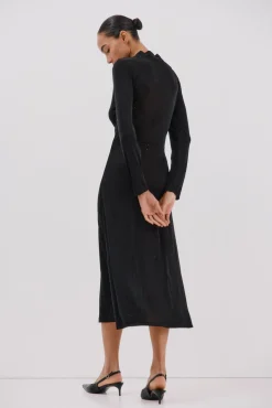 Vestido satinado brillos