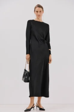 Vestido satinado nudo