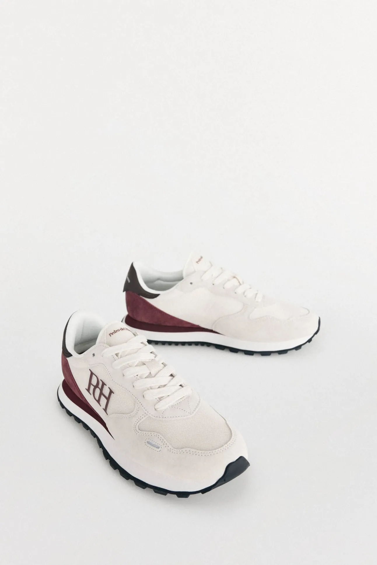 Zapatilla piel y textil