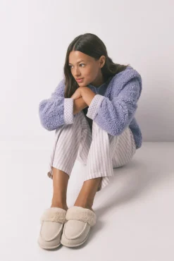 Zapatillas casa pelo sintético beige