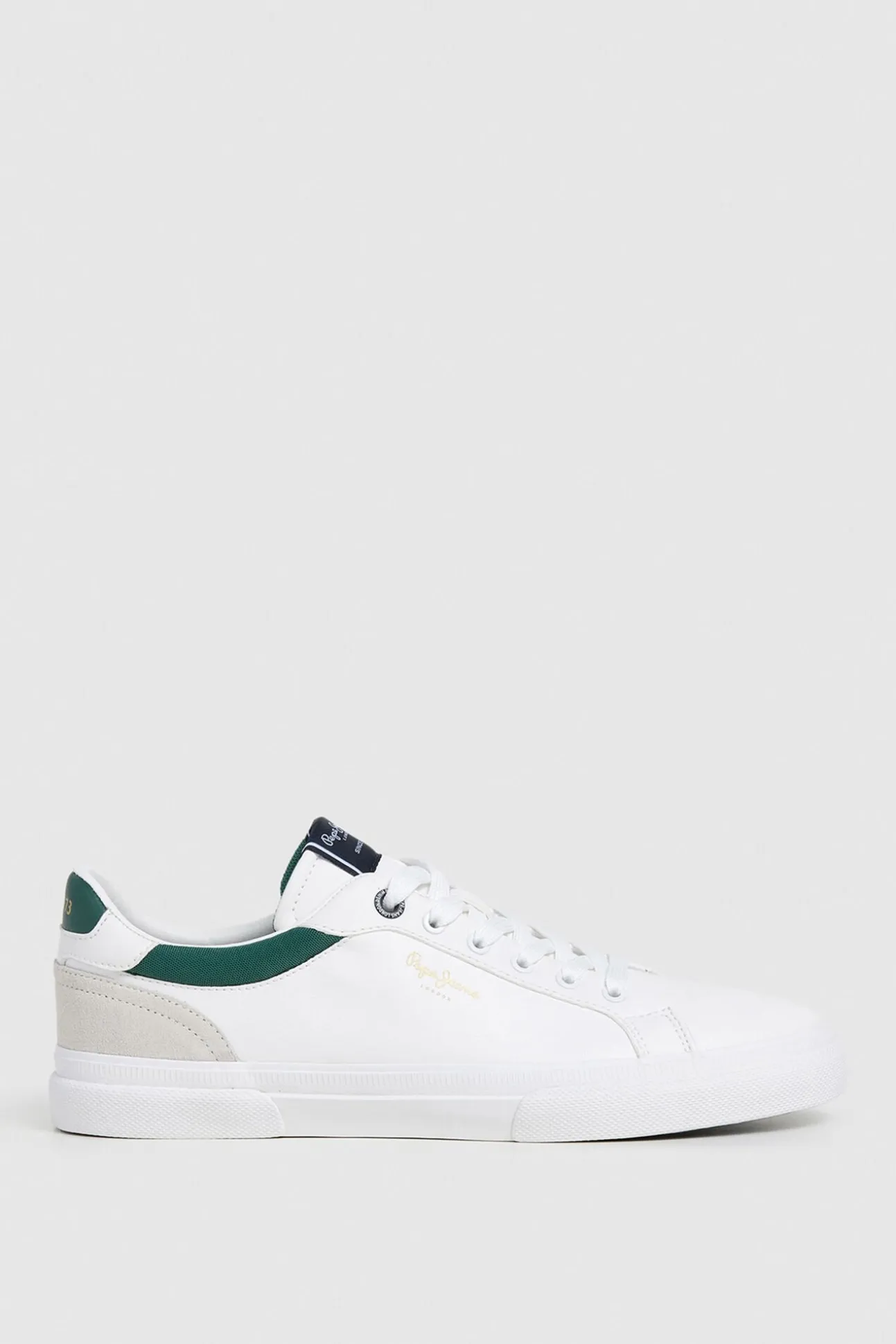 Zapatillas Clásicas Con Detalles En Ante