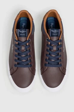 Zapatillas Clásicas Con Detalles En Ante