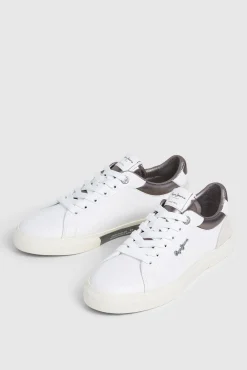 Zapatillas Clásicas Con Detalles En Ante