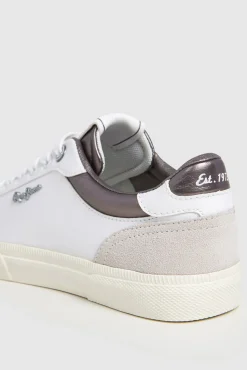 Zapatillas Clásicas Con Detalles En Ante