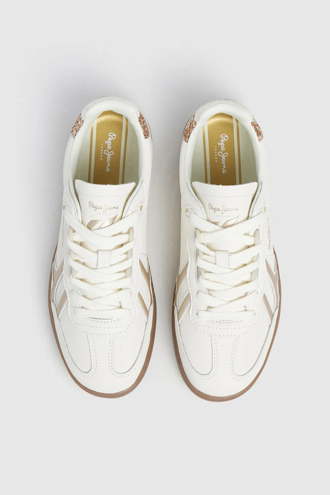 Zapatillas Piel Con Detalles En Ante