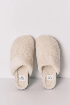 Zapatillas tipo zueco borreguito beige