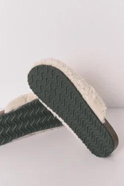 Zapatillas tipo zueco borreguito beige