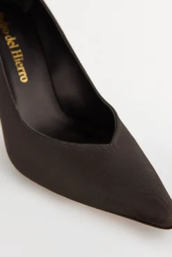 Zapato de salón con tacón