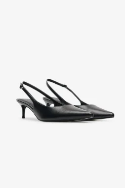 Zapato salón destalonado