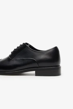 Zapato vestir cordones