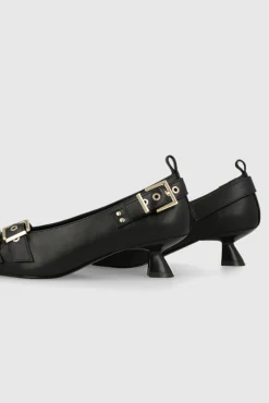 Zapatos de salón en piel con adornos