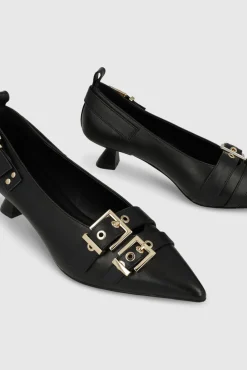 Zapatos de salón en piel con adornos